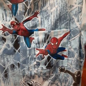 Scrub top/spiderman